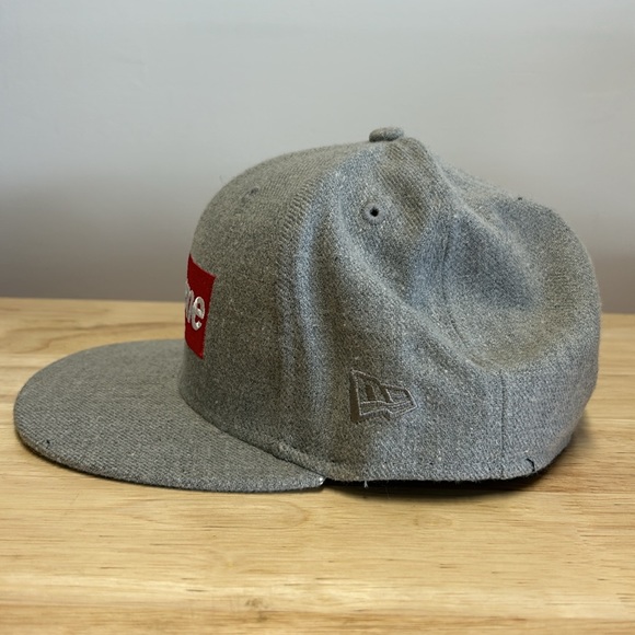 Supreme New Era Hat - Picture 3 of 5